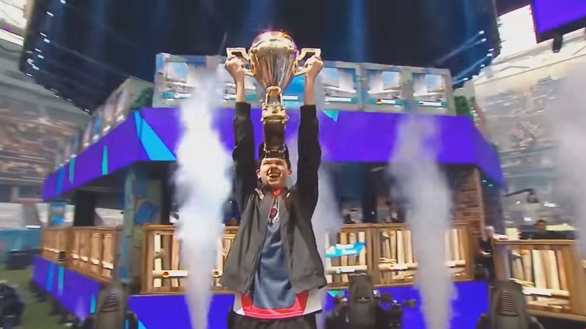 Bugha is the First Fortnite World Cup Solo Champion!